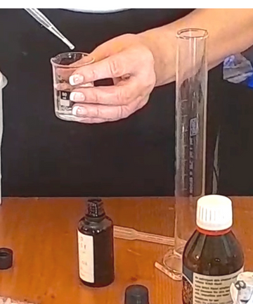 Why So Many Therapists Feel Uncertain Using Essential Oils Creatively